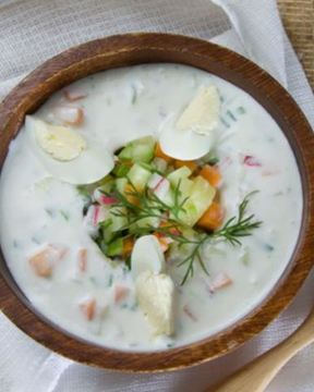 Окрошка на кефире с редисом и морковью