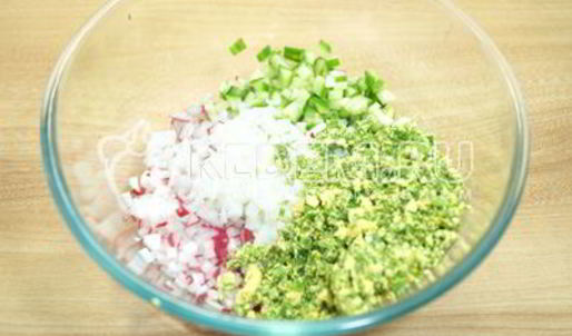 окрошка с курицей на квасе