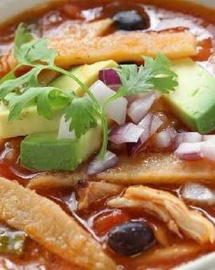 Легкий куриный суп с овощами