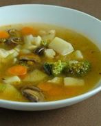 Легкий овощной суп с шампиньонами