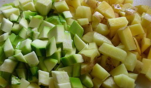 легкий суп из летних овощей с рисом