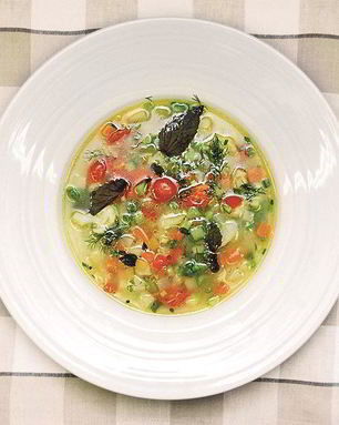 Минестроне с дайконом и укропом