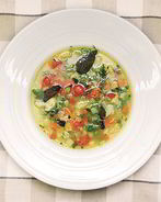 Минестроне с дайконом и укропом