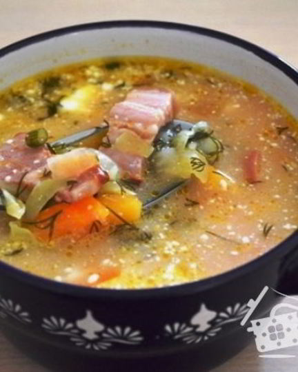 Рецепт овощного супа с фасолью и копченостями