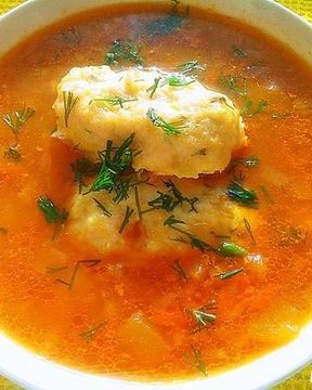 Овощной суп с куриными кнелями