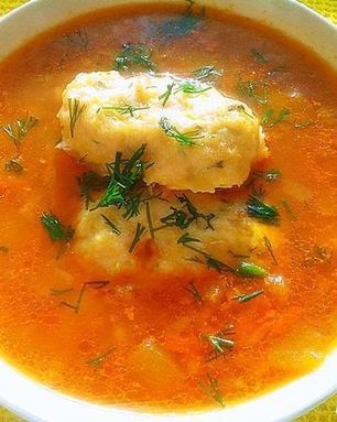 Овощной суп с куриными кнелями