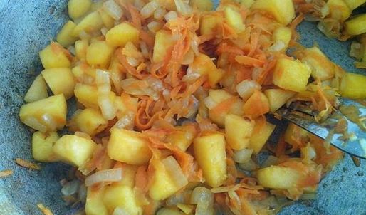 овощной суп с куриными кнелями