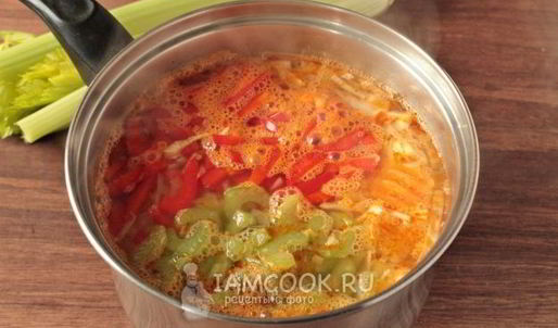 постный овощной суп с сельдереем