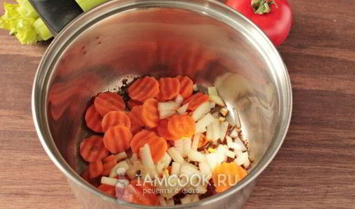 постный овощной суп с сельдереем