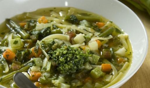 суп минестроне с соусом песто