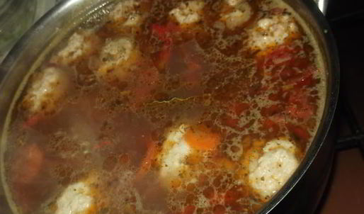 суп с фрикадельками и овощами
