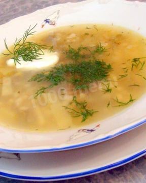 Рассольник с говяжьими почками и перловкой