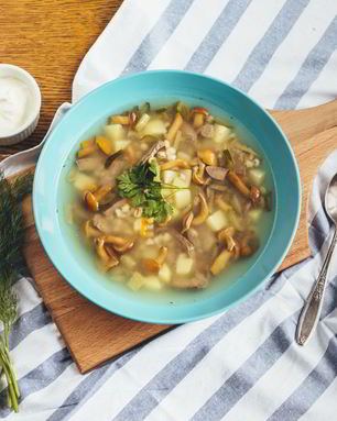 Рассольник с маринованными опятами