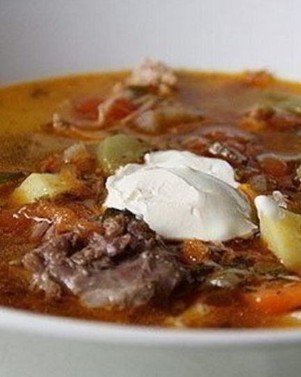 Рецепт рассольника с тушенкой и сметаной