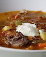 Рассольник с тушенкой и сметаной