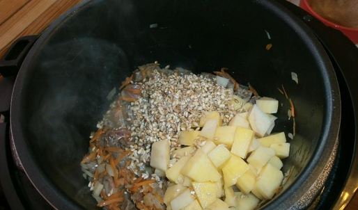 суп рассольник в мультиварке