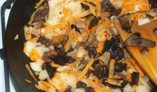 кислые щи с сухими грибами