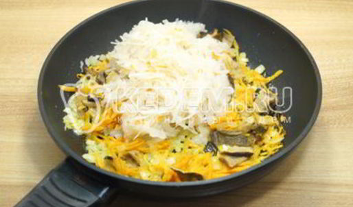 щи грибные с перловкой