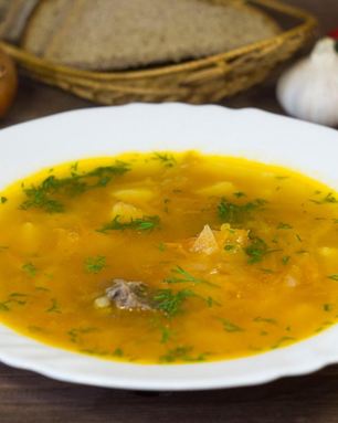 Щи из квашеной капусты с говядиной