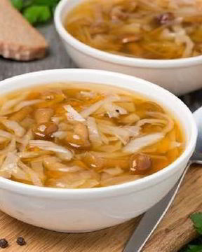 Щи из квашеной капусты с грибами