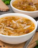 Щи из квашеной капусты с грибами