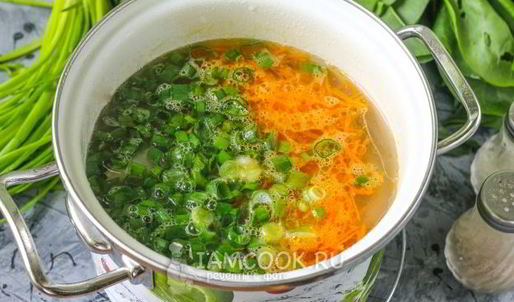 щи из щавеля на мясном бульоне