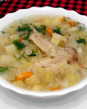 Щи на курином бульоне из капусты