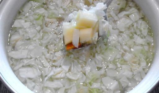 щи на курином бульоне из капусты