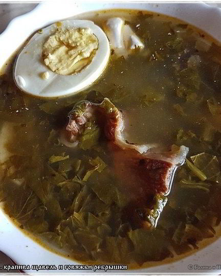 Рецепт щей с крапивой, щавелем и говяжьими ребрышками