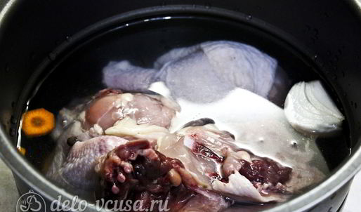 щи с курицей и грибами