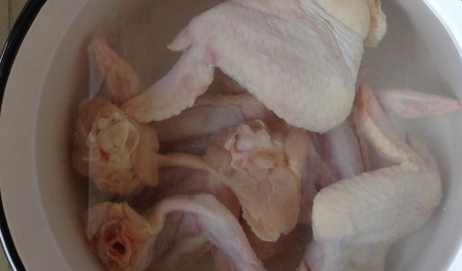 щи зеленые с крапивой на курином бульоне