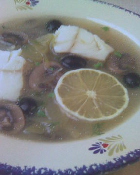 Рыбная солянка с грибами