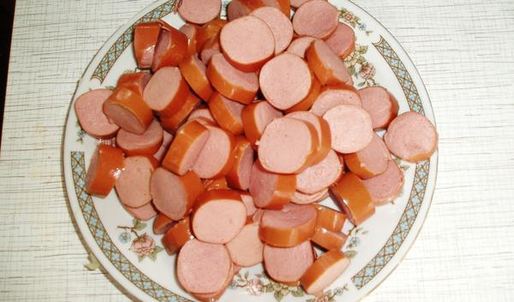 солянка из капусты с сосисками