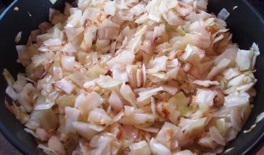 солянка из капусты с сосисками