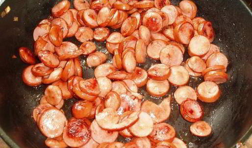 солянка из капусты с сосисками