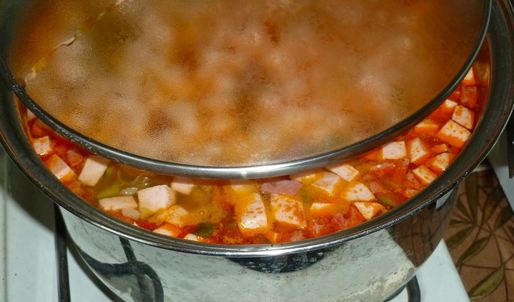 солянка классическая с колбасой