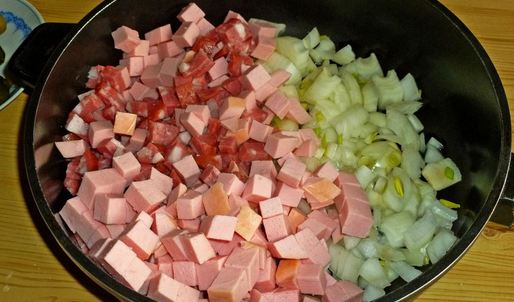 солянка классическая с колбасой