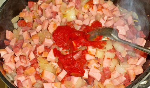 солянка классическая с колбасой