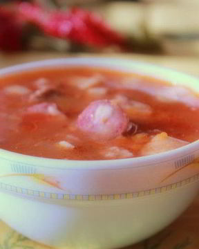 Солянка с говяжьим сердцем и охотничьими колбасками