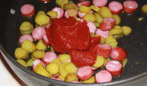 солянка с говяжьим сердцем и охотничьими колбасками