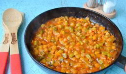 солянка с копченостями в хлебе