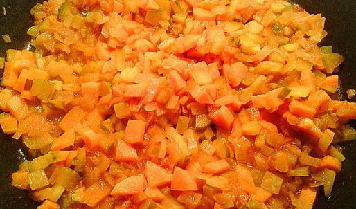 солянка с печеным перцем