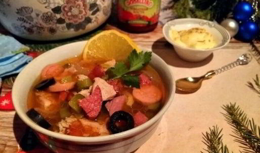 солянка сборная мясная по-домашнему