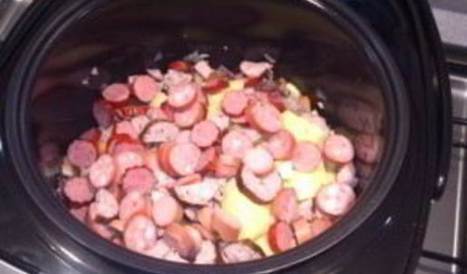 солянка в мультиварке поларис