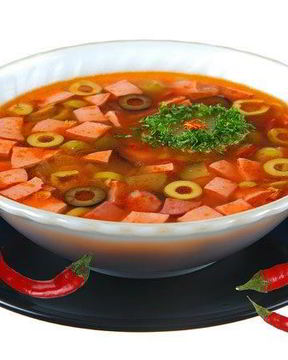 Суп солянка с колбасой