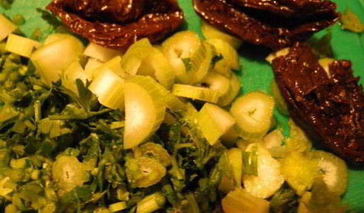 суп из бобовых с вялеными помидорами