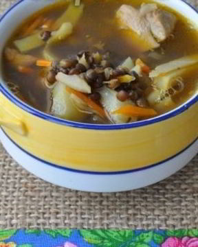 Суп из черной чечевицы с индейкой