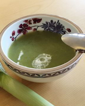 Суп из лука-порея и картофеля