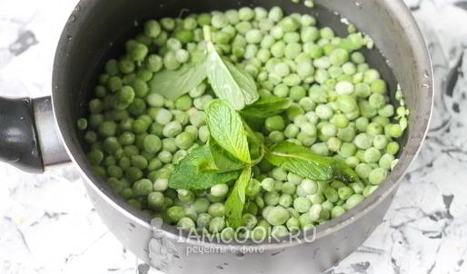 гороховый суп-пюре со сливками и мятой