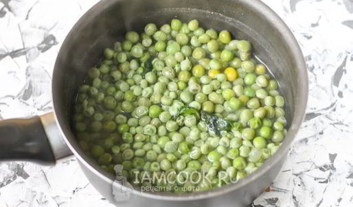 гороховый суп-пюре со сливками и мятой